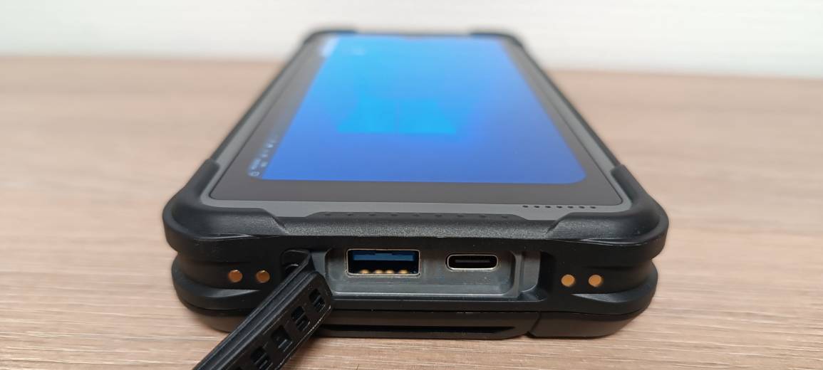 PDA EM-I61J Emdoor avec alimentation USB C et port USB supplémentaire de type A